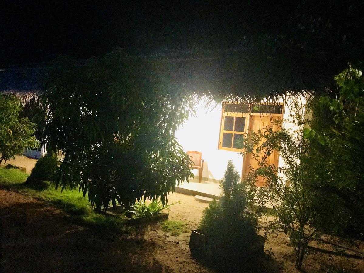 Starfish Beach Bungalows Arugam Kudah Eksteriør bilde